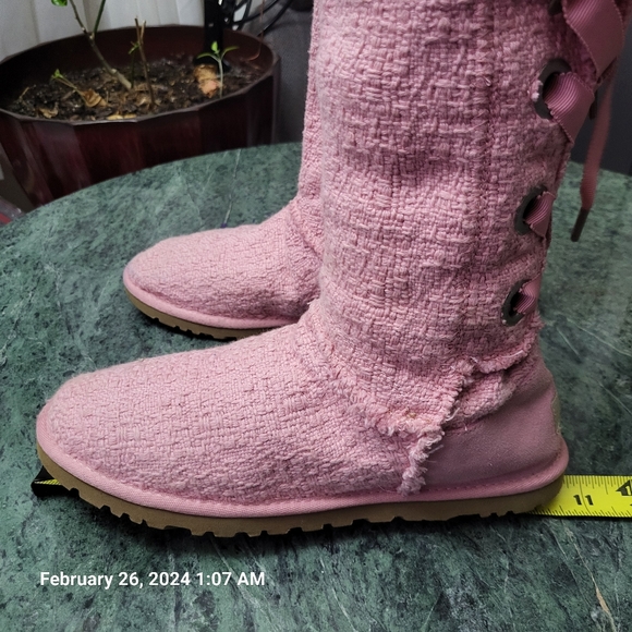 UGG lace up heirloom boots - Picture 11 of 13